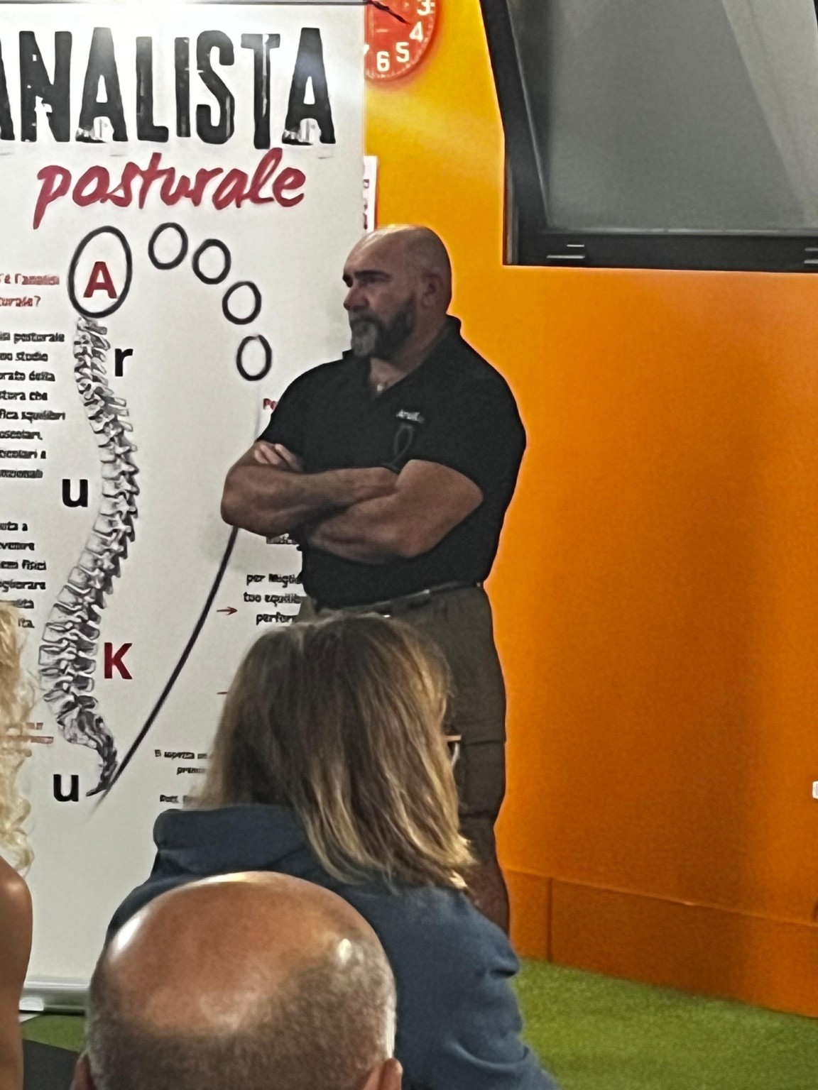 Dr. Damiano Trinca durante un'attività formativa